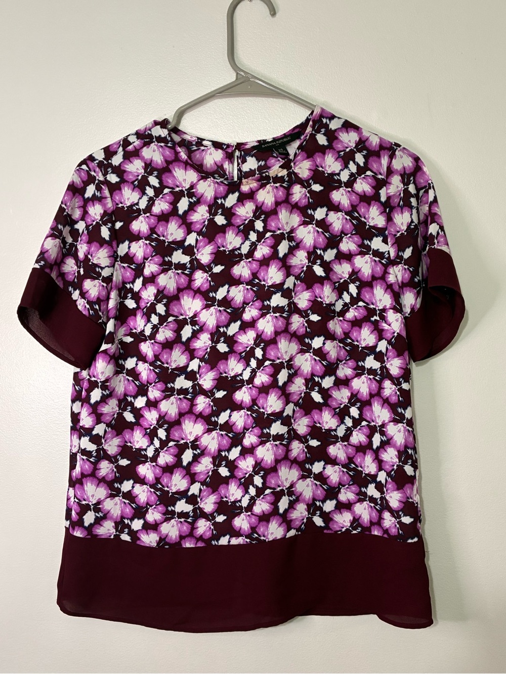 Banana Republic Floral Short Sleeve Blouse in Plum and Pink